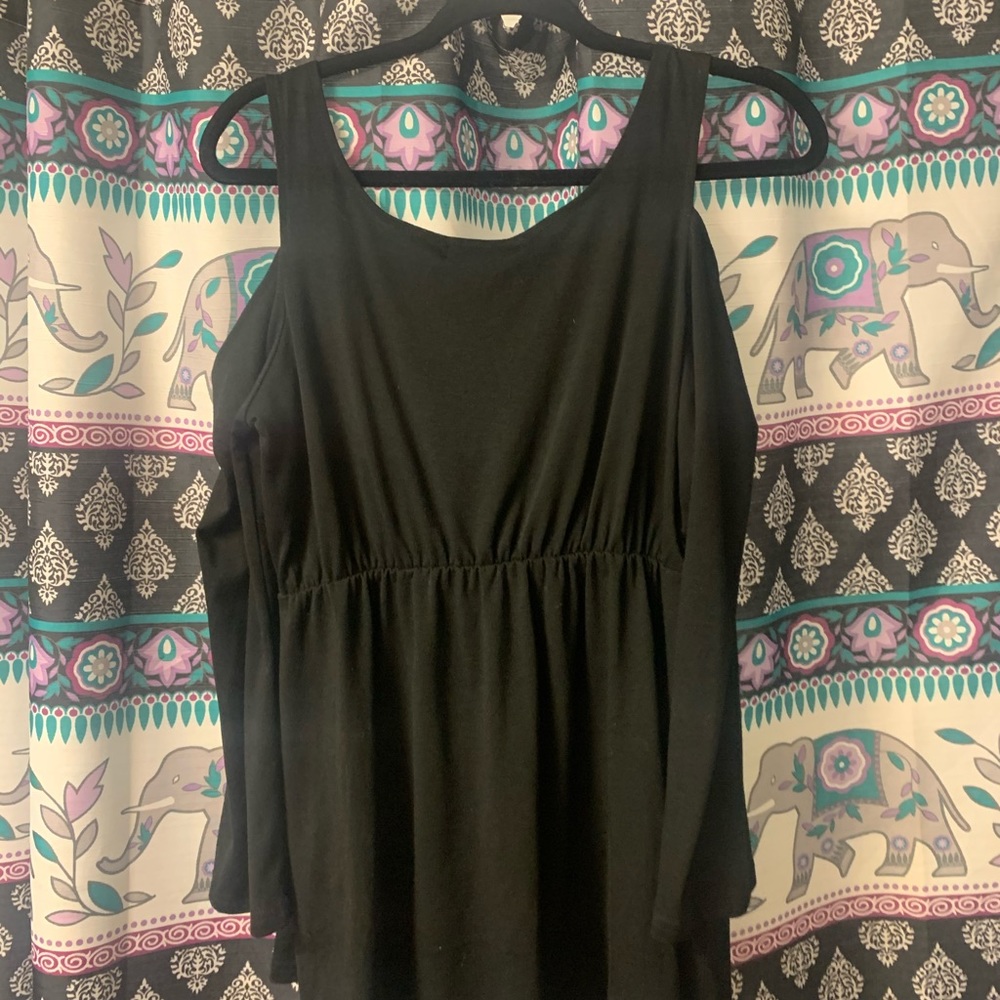 Black top - Picture 3 of 3